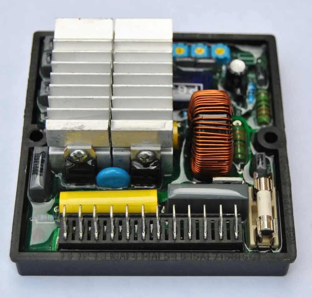 REGULADOR VOLTAJE (AVR)